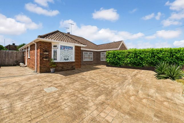 Stonehurst Road, Worthing, BN13 3 bed semi