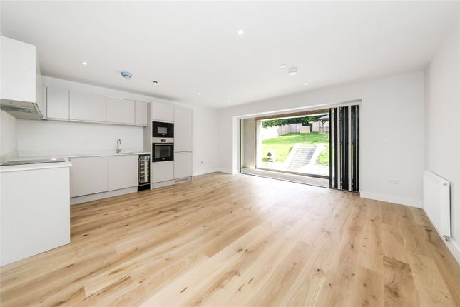 Flat 4, Endlesham Court, 131... 3 bed apartment for sale