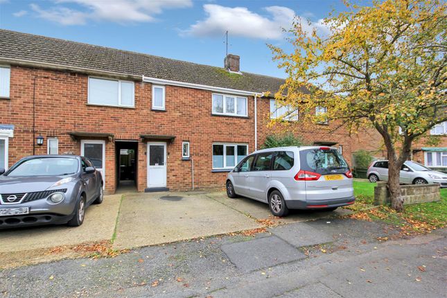 Gloucester Crescent, Rushden NN10 2 bed terraced house for sale