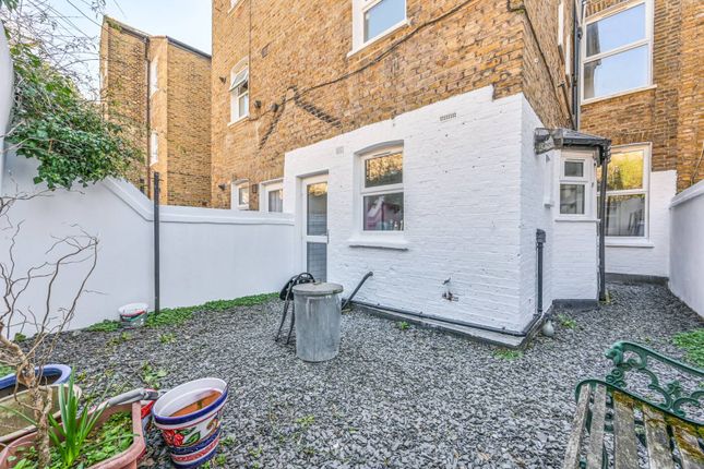 Rita Road, Vauxhall, London, SW8 1 bed flat for sale