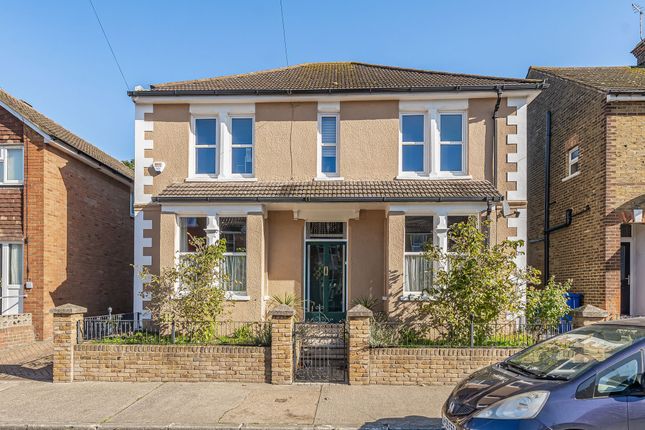 Whitstable Road, Faversham, ME13 4 bed detached house for sale