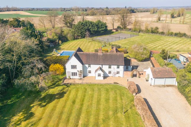 5 bed detached house
