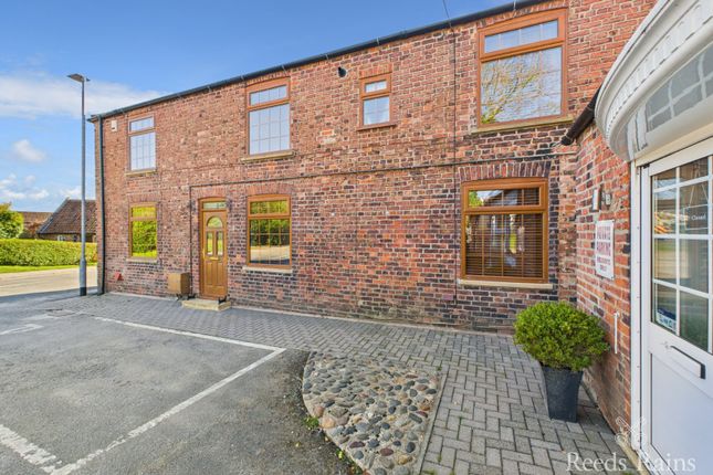 3 bed end terrace house
