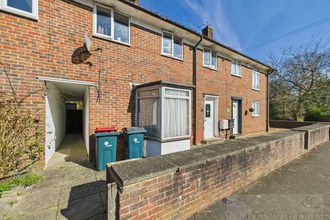 Shaws Road, Crawley RH10 3 bed terraced house for sale