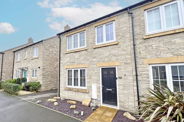 Pearmain Road, Somerton 3 bed end of terrace house for sale