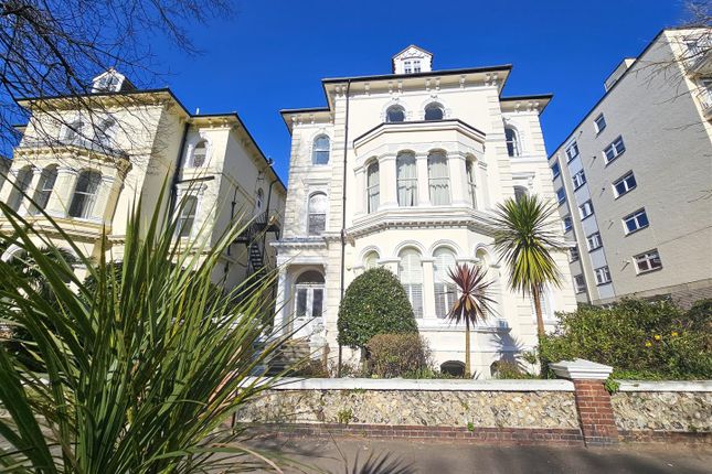 2 bedroom ground floor flat for sale