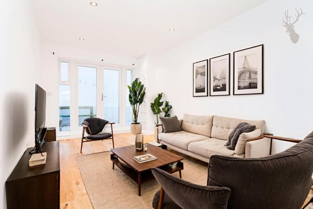 Roman Road, Bow 3 bed duplex for sale