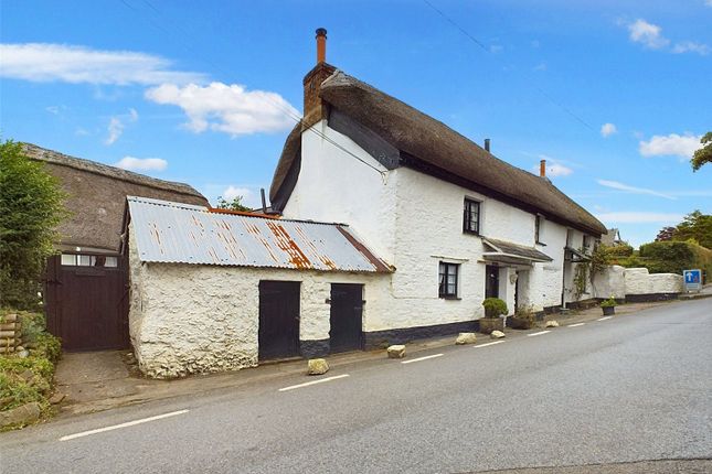 Bude, Cornwall 2 bed end of terrace house for sale