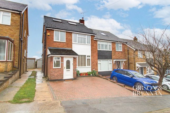 Balmoral Close, Billericay, CM11 3 bed semi