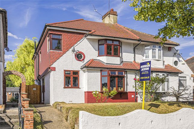 5 bed detached house