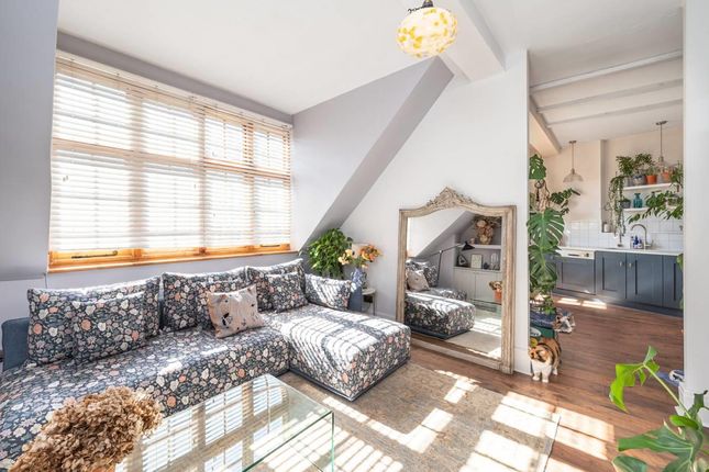 Swains Lane, Highgate 3 bed flat for sale
