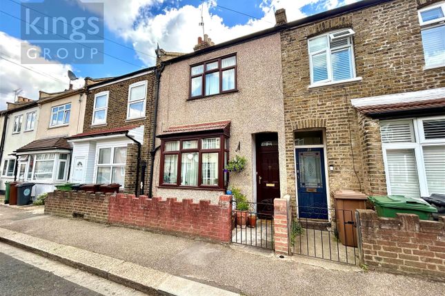 Chivers Road, London 2 bed house for sale
