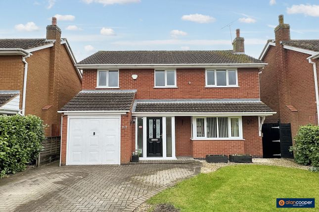 5 bed detached house