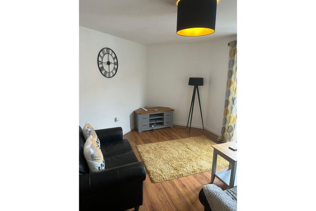 2 bed flat
