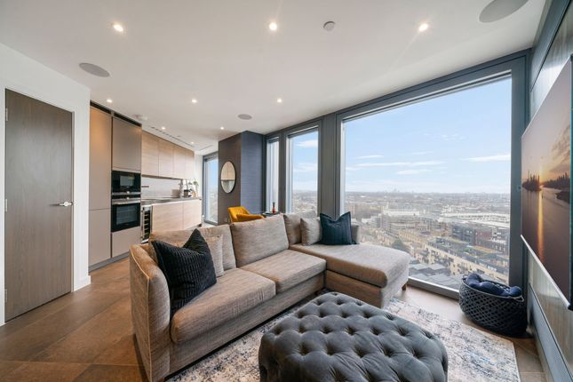 Chronicle Tower, City Road, London EC1V 1 bed apartment for sale