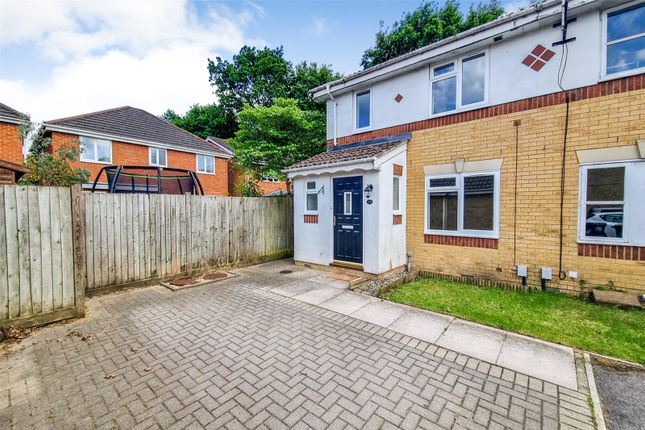 Derry Close, Guildford GU12 3 bed end of terrace house for sale