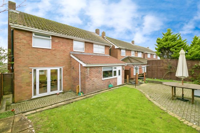 3 bed detached house