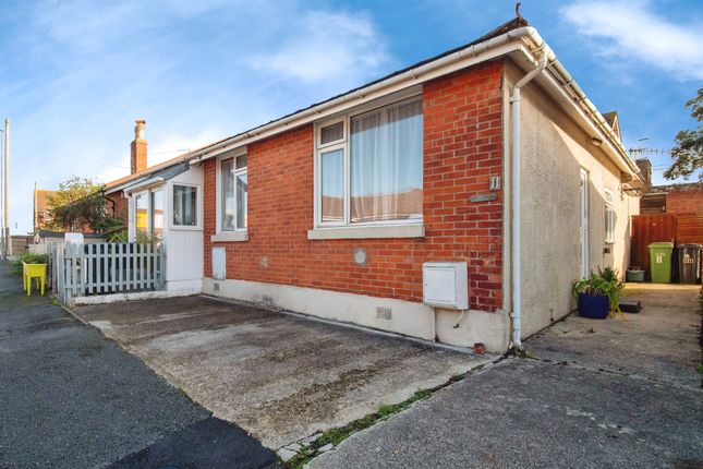 2 bedroom terraced bungalow for sale