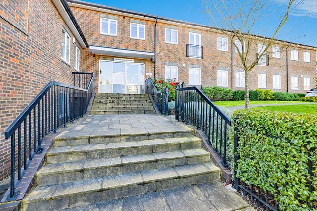 2 bedroom ground floor flat for sale
