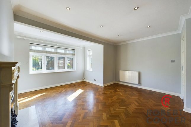 The Sigers, Pinner, HA5 2 bed maisonette for sale