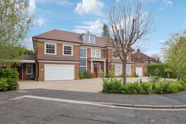 6 bedroom detached house for sale