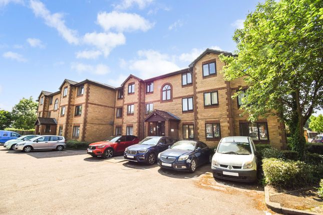 Kinnaird Close, Cippenham, Berkshire... 1 bed apartment for sale