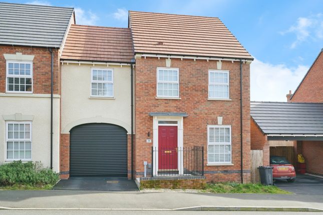 3 bedroom link detached house for sale