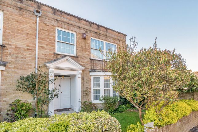3 bed end terrace house