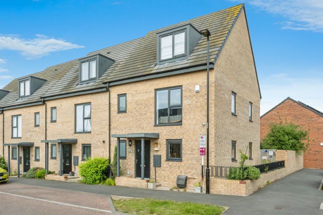 4 bedroom town house for sale