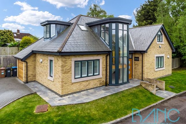 Kingsmead, Cuffley EN6 4 bed detached house for sale