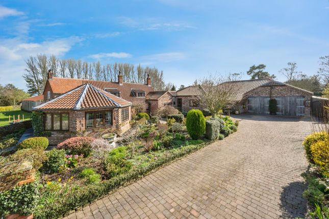 5 bed detached house