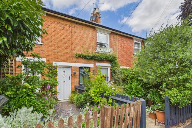 Church Walk, Chertsey, Surrey, KT16 2 bed terraced house for sale