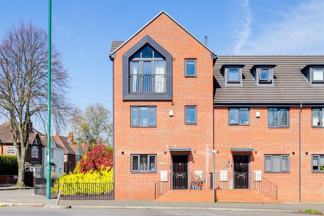 5 bedroom town house for sale