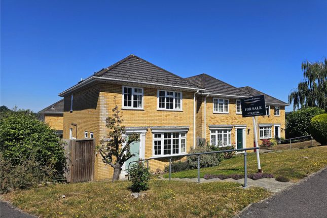 Poplar Way, West Sussex GU29 3 bed detached house for sale