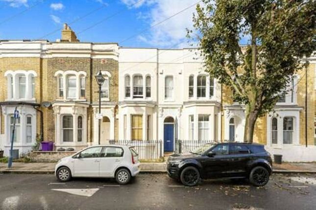 87 Antill Road, London E3 2 bed maisonette for sale