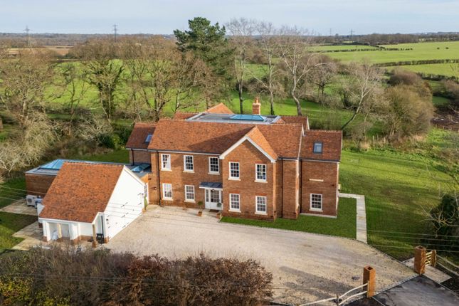 6 bedroom detached house for sale