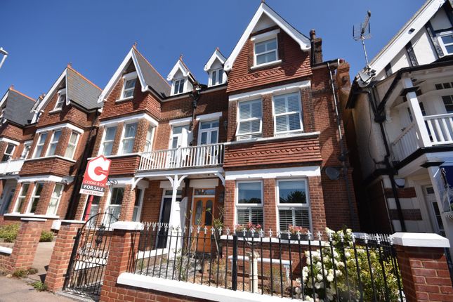 6 bedroom semi-detached house for sale