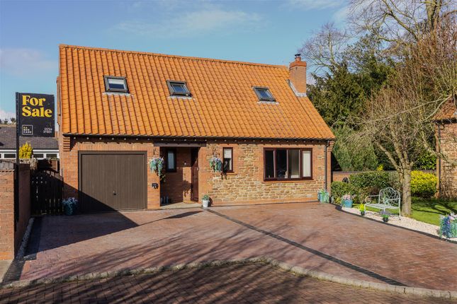 Old Estate Yard, Normanby 3 bed detached house for sale