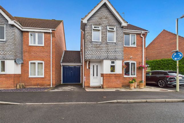 Whimbrel Road, Quedgeley, Gloucester... 3 bed link detached house for sale