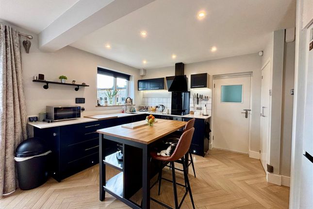 Hawk Road, High Peak SK22 4 bed link detached house for sale