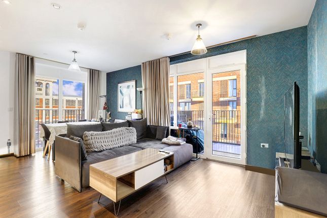 Powerhouse Lane, Hayes, UB3 2 bed apartment for sale