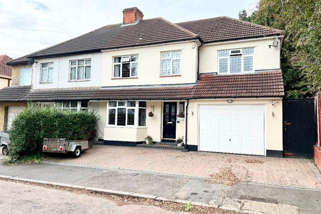 5 bedroom semi-detached house for sale