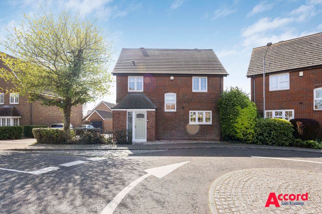 Laburnum Grove, South Ockendon, RM15 4 bed detached house for sale