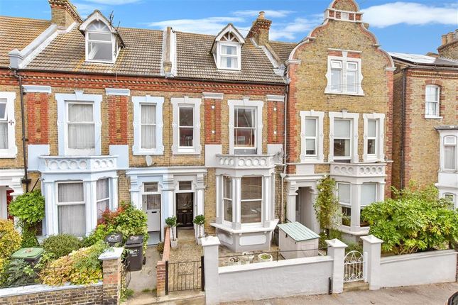 5 bed terraced house