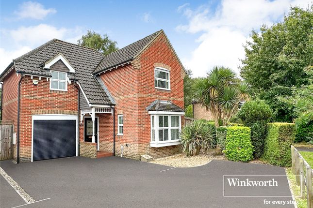 St. Cleeve Way, Dorset BH22 3 bed detached house for sale