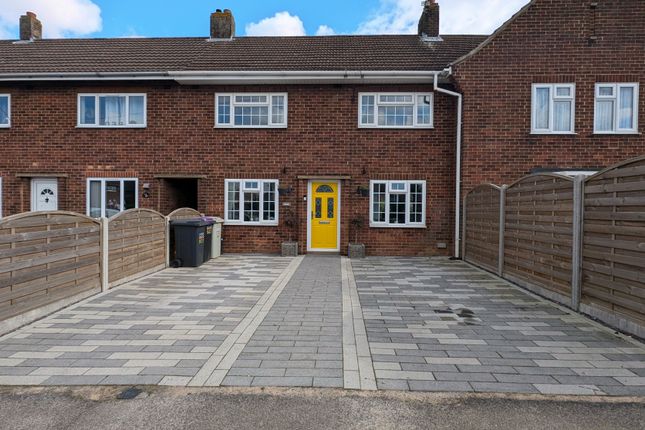 St Bernards Avenue, Louth LN11 3 bed terraced house for sale