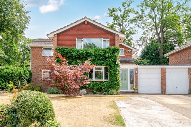 4 bed detached house