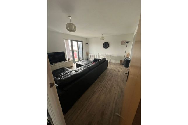 2 bed flat