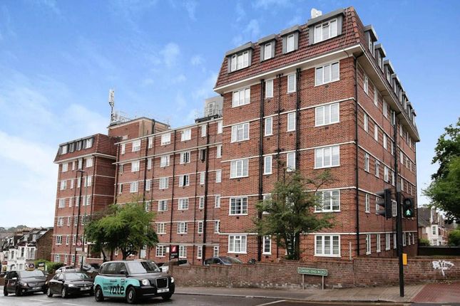 Elmers End Road, Anerley, London, SE20 2 bed flat for sale