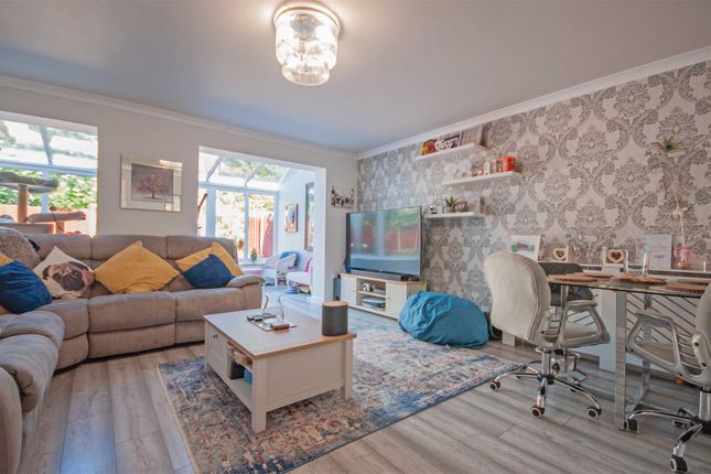 Clarence Close, Chelmer Village... 3 bed link detached house for sale